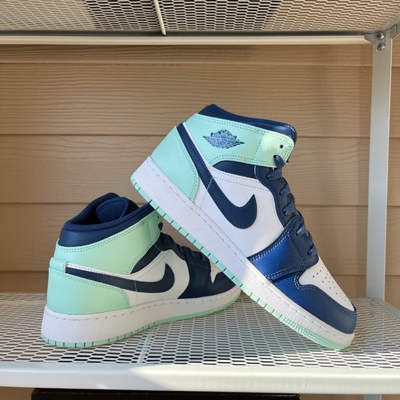 Nike Jordan 1 Navy Blue - Picture 3 of 16